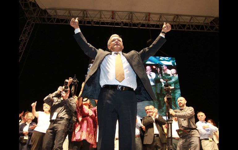 AMLO descartó poner una queja ante el IFE por la presunta intromisión del Presidente en la campaña.  /