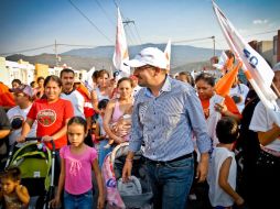 Escuchó las quejas más amargas por parte de los vecinos que son la seguridad y el agua potable. ESPECIAL  /