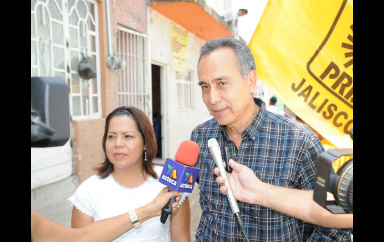 Garza atendió a los medios de comunicación durante su visita a Tlaquepaque. ESPECIAL  /