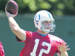 Andrew Luck estuvo certero en la sesión con sus receptores. AP  /