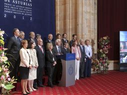 El jurado que ha concedido hoy el Premio Príncipe de Asturias de Cooperación a la Cruz Roja y la Media Luna Roja. EFE  /