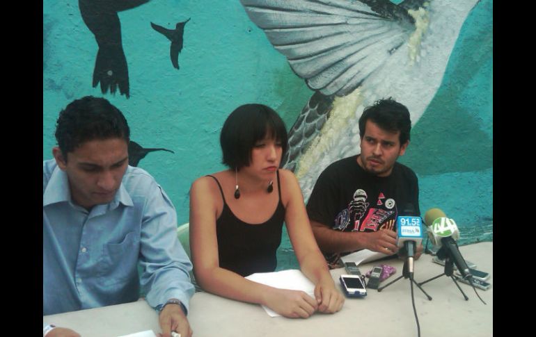 Nuevos voceros de #YoSoy132 en Guadalajara informaron los detalles del tercer debate que organizan.  /