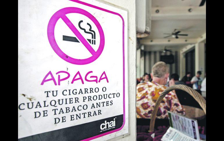 La ley nacional sobre el tema ya marca exigencias y límites al humo del tabaco; falta la reglamentación estatal.  /