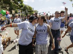 Las Fuerzas Armadas empiezan a apoyar las reinvindicaciones de la comunidad gay que integra las Fuerzas Armadas. AP  /