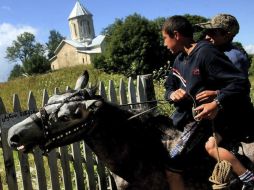 Ante la oleada de calor los médicos recomiendan a los georgianos permanecer lo menos posible en las calles y evitar sobrecargas. EFE  /