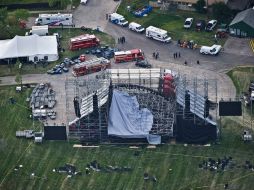 Un muerto, un herido, un escanario caído, un concierto cancelado y cientos de fans de Radiohead decepcionados. AP  /