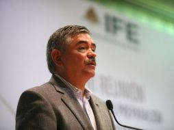 Leonardo Valdés, consejero presidente del IFE, señaló que el organismo rector de las elecciones trabaja apegado a la Ley. ARCHIVO  /