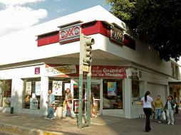 Los ciudadanos que voten y asistan a sucursales de tienas OXXO recibirán un café andatti americano o capuchino mediano gratis. ARCHIVO  /