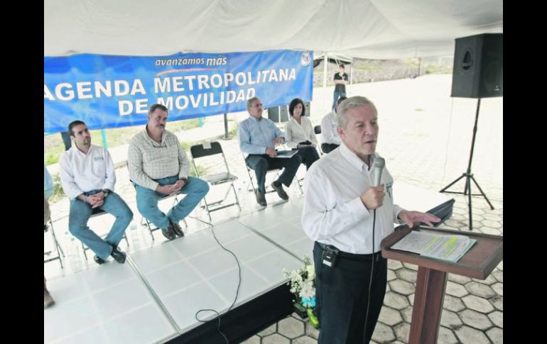 Fernando Guzmán dio a conocer sus políticas en materia de movilidad. ESPECIAL  /