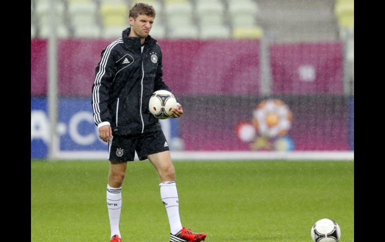 El jugador alemán Thomas Müller durante la sesión de entrenamiento de su equipo en el estadio PGE de Gdansk. EFE  /