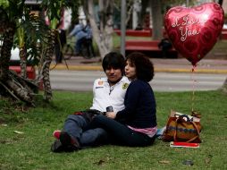 El amor funciona del mismo modo que cuando la gente es adicta a alguna sustancia. ARCHIVO  /