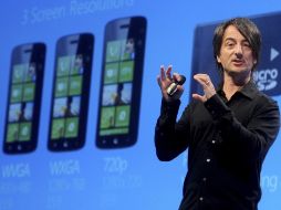 Sería una estrategia para impulsar el sistema operativo Windows Phone 8, recién presentado. REUTERS  /