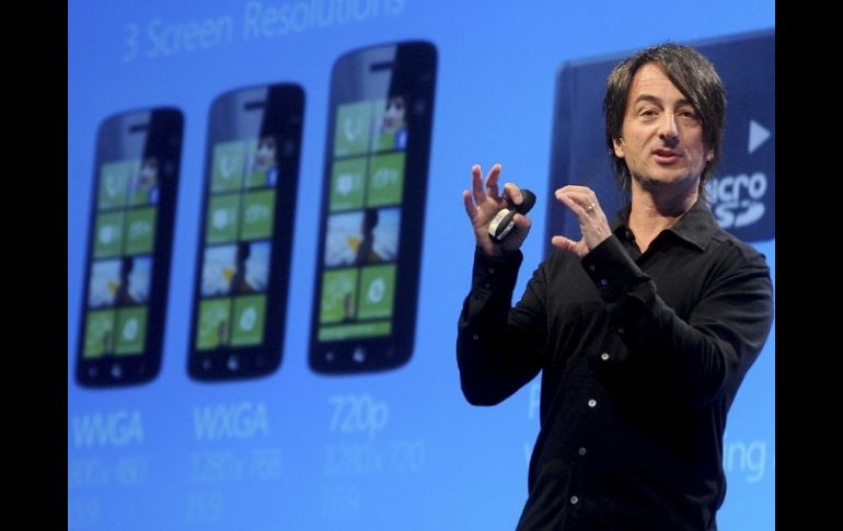 Sería una estrategia para impulsar el sistema operativo Windows Phone 8, recién presentado. REUTERS  /