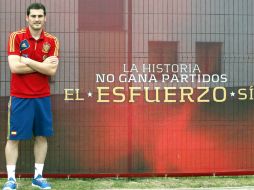 El guardameta y capitán de la selección española de futbol, Iker Casillas, fue clave para el pase de su equipo en cuartos. EFE  /