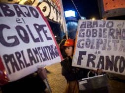 Simpatizantes de Fernando Lugo se manifiestan hoy en Buenos Aires, Argentina. AP  /