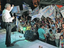 Fernando Guzmán sostuvo un encuentro con simpatizantes durante su cierre de campaña en el distrito 17. ESPECIAL  /