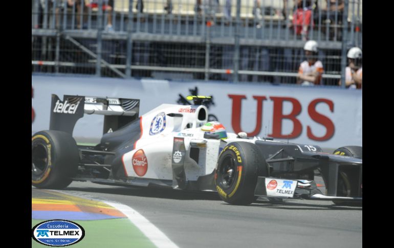 Sergio Pérez consideró que fue mucha la degradación que sufrieron sus neumáticos durante la carrera. AFP  /