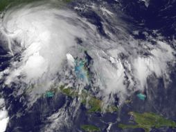 En Florida temen que las lluvias ocasionen inundaciones y tornados en la región. AFP  /