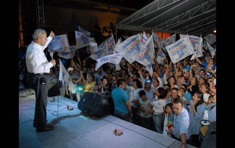 Guzmán señaló que ''el pulso ciudadano'' o la asistencia a sus actos de campaña, lo pone como el candidato preferido. ESPECIAL  /