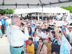 Fernando Guzmán asegura que él es el candidato preferido para ganar las elecciones. ESPECIAL  /