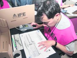 El IFE realizó pruebas del Programa de Resultados Electorales Preliminares (PREP), los resultados se informarán por la tarde. NTX  /