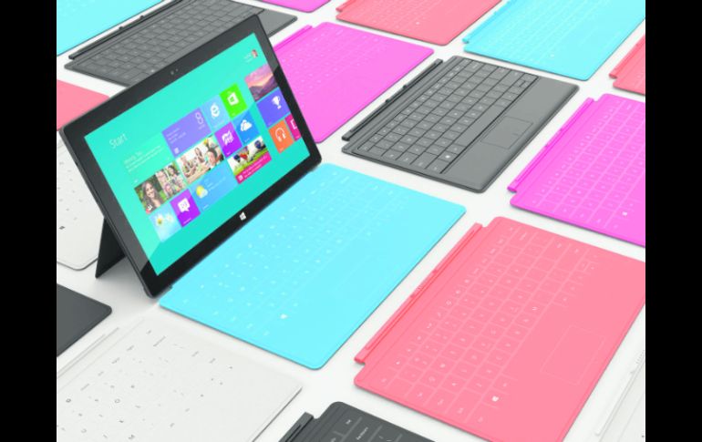 SURFACE.- Cuenta con un innovador protector que también es un teclado completo. ESPECIAL  /