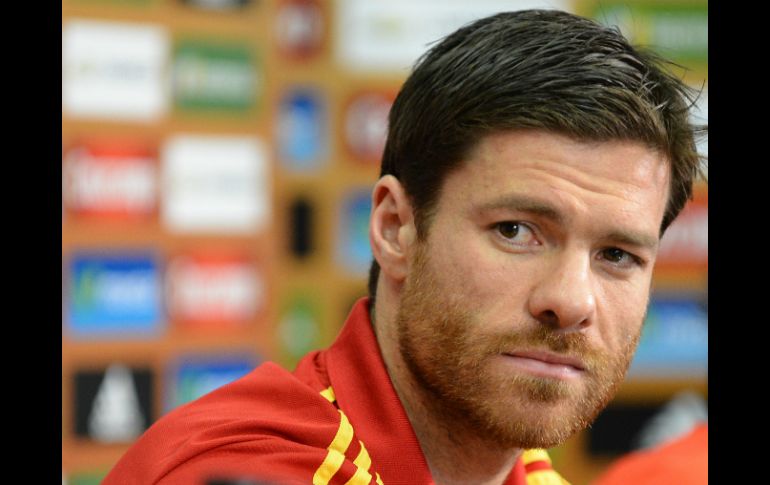 Xabi Alonso durante la rueda de prensa que ofreció hoy en la localidad polaca de Gniewino. AFP  /