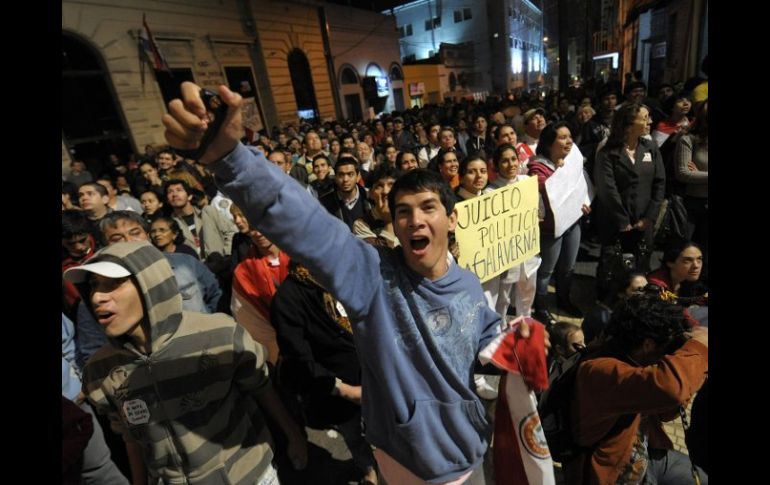 Se anunció la creación de una página en  internet -www.paraguayresiste.com- que informa sobre el golpe y la lucha. AFP  /