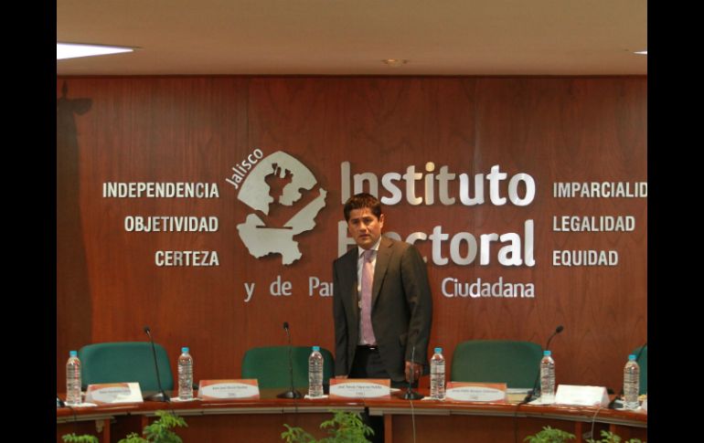 La reunión de directores de seguridad municipal estuvo liderada por el consejero presidente del IEPC, José Tomás Figueroa Padilla.  /