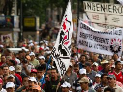 Miembros del Sindicato Mexicano de Electricistas (SME), marcharon esta tarde rumbo al Zócalo de la capital. NTX  /