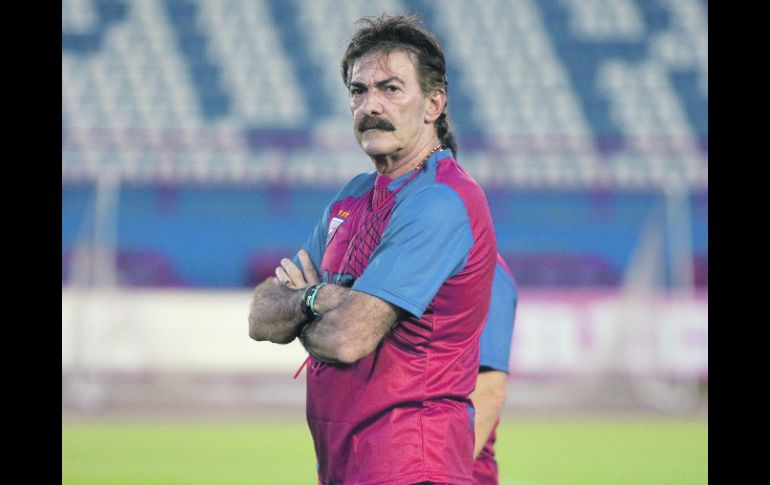 La misma cantaleta de Ricardo La Volpe de que se necesitan refuerzos la ha hecho en cada equipo al que ha entrenado. MEXSPORT  /