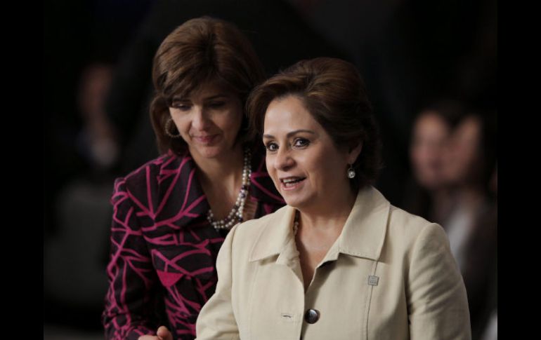 Patricia Espinosa (d), la canciller mexicana, visita Mendoza, Argentina, para la Cumbre del Mercosur. EFE  /