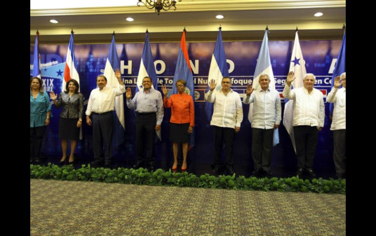 Durante la Cumbre del Sistema de la Integración Centroamericana con la UE suscribieron mandatarios un Acuerdo de Asociación. EFE  /