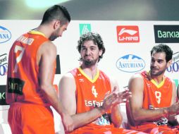 Las estrellas de la Selección ibérica, Pau Gasol (4) y José Manuel Calderón (8) están mentalizados en obtener el oro olímpico. ESPECIAL  /