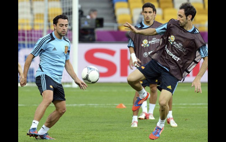 Los jugadores de España cerraron su preparación con una práctica en el Estadio Olímpico de Kiev. EFE  /