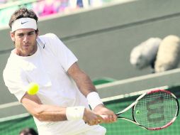 Juan Martín del Potro finiquitó el partido en casi dos horas y media en la cancha uno del All England Club. EFE  /