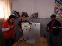 Foto de una estación instalada en el municipio de Ajijic, donde se instalaron urnas electrónicas.  AFP  /