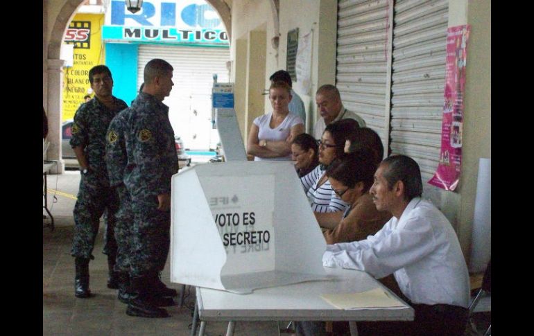 En el tema de seguridad, están apoyando el Ejército, la Policía Federal Preventiva, así como la Secretaría de Seguridad Pública.  /