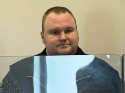 Kim Dotcom es acusado de hacer perder más de 500 millones de dólares a la industria del cine y de la música. ARCHIVO  /