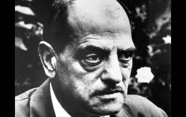 El cineasta Luis Buñuel, uno de los principales exponentes del cine surrealista. ARCHIVO  /