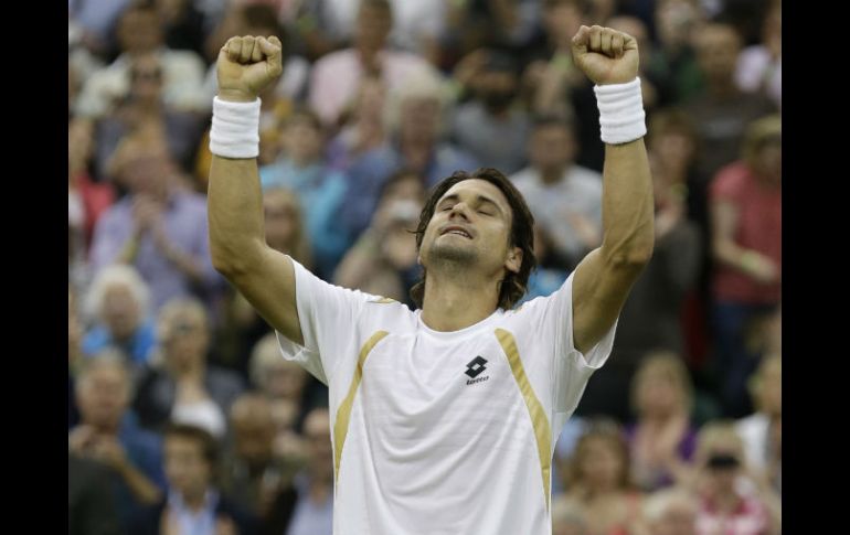 Ferrer celebra luego de derrotar a Del Potro, en una hora y 58 minutos de juego. AP  /