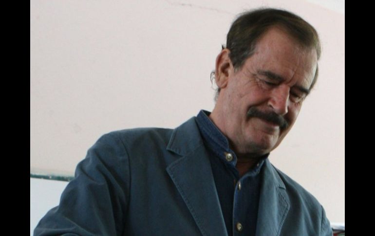 ''Vicente Fox se fue del partido, esperemos que con Peña Nieto encuentre razones para el trabajo político'': Roberto Gil. ARCHIVO  /