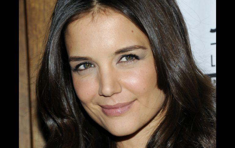 Katie Holmes no quiere repetir la historia de Nicole Kidman con Tom Cruise. ARCHIVO  /