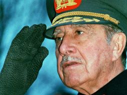 De la fortuna que Pinochet mantenía oculta, calculada en 26 MDD, sólo seis millones de dólares han sido justificados. AP  /