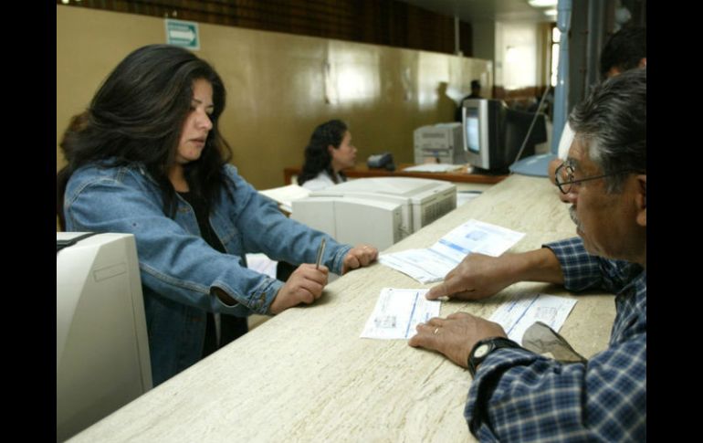 La empresa calificadora Standard & Poor's reveló que el gasto en nómina tapatía había crecido un 14% de 2010 a 2011. ARCHIVO  /