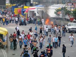 Los detenidos se enfrentaron con granaderos en Tepito, a quienes atacaron con petardos, piedras y botellas. ARCHIVO  /