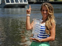 Victoria Azarenka lidera la clasificación de la WTA con 8.800 puntos. ARCHIVO  /