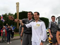 Imagen del futbolista durante el recorrido que realizó con la llama olímpica. @OlimpicosJuegos.ESPECIAL  /