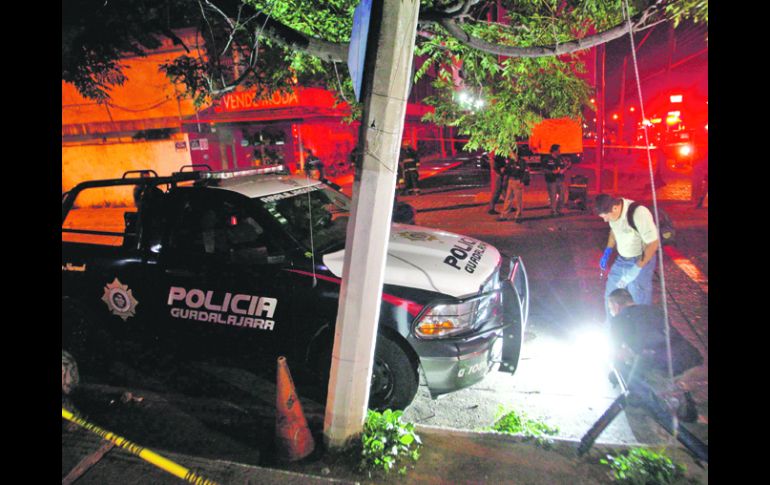 LA ZONA de la agresión. El cruce de Elba y Plan de San Luis quedó acordonado durante la madrugada.  /