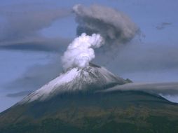 El monitoreo del volcán Popocatépetl se realiza de forma continua las 24 horas. EFE  /